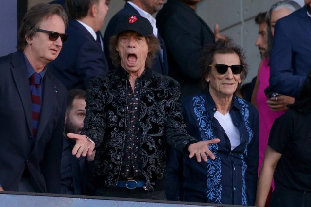 【5連写】ミック・ジャガーの『サッカー観戦顔』が最高だった