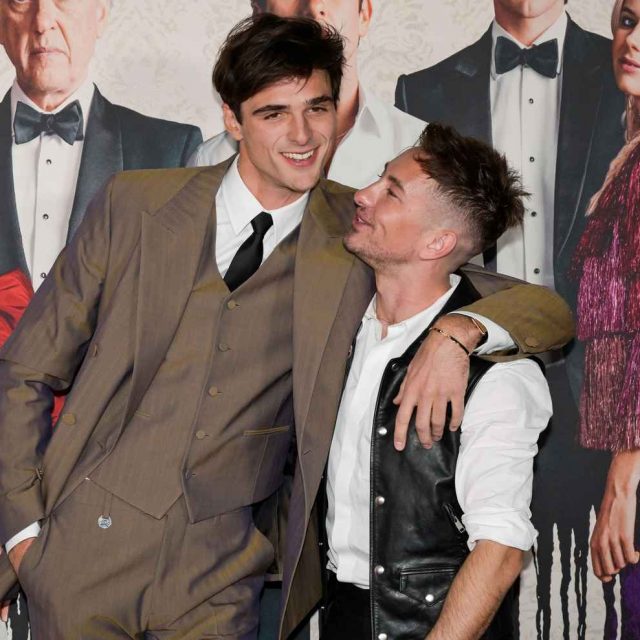 キス求めるラブラブぶり！バリー・コーガンとジェイコブ・エロルディがレカペでイチャイチャ