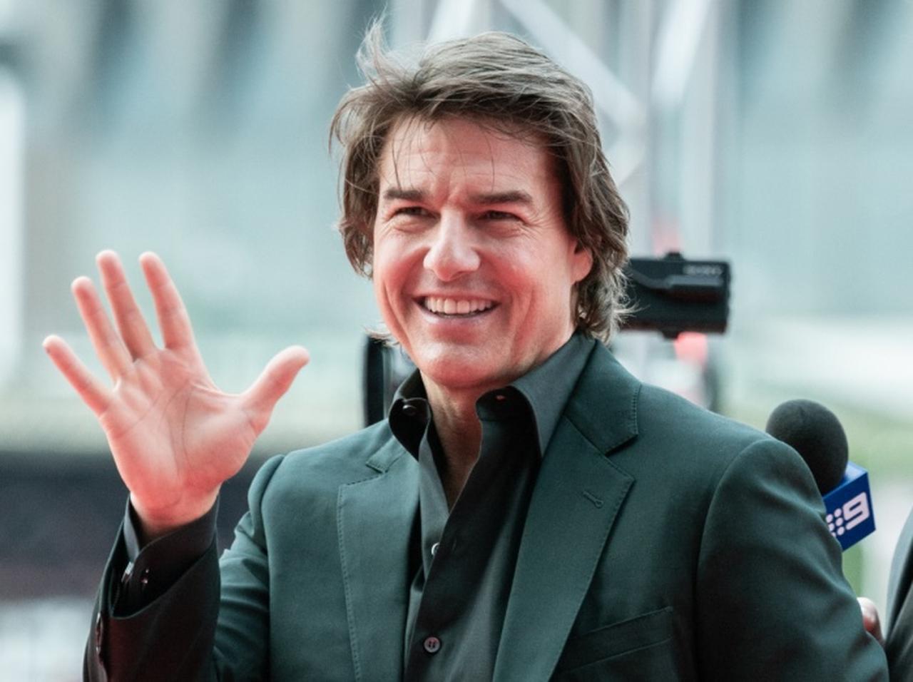 トム・クルーズが寝ているのを「2回」しか見たことがないと共演者が証言、そのうちの1回は“日本行きの飛行機の中”