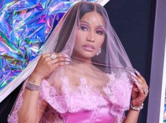 乳房縮小手術を受けたニッキー・ミナージュ、整形を考えている人に“後悔する”と警告
