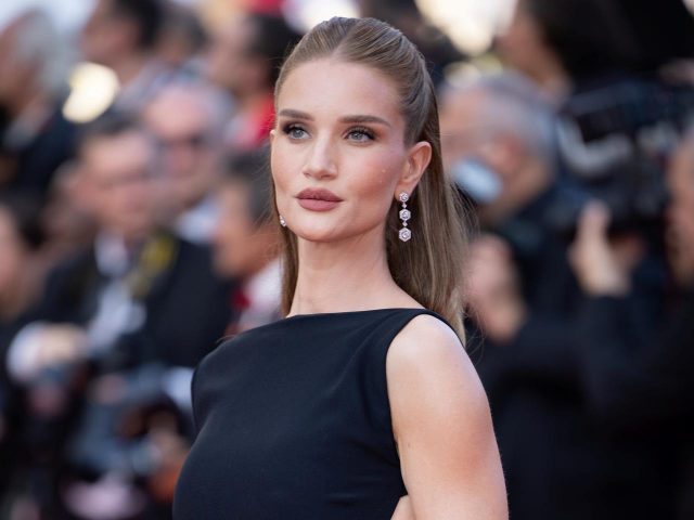 ロージーが「10年以上愛用する」ネイルカラーとは？人気モデルが絶対的な信頼を置く名品