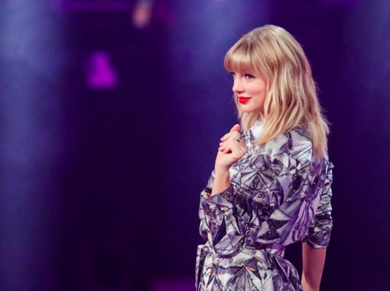 テイラー・スウィフトのコンサート延期を受けて航空会社が粋な対応