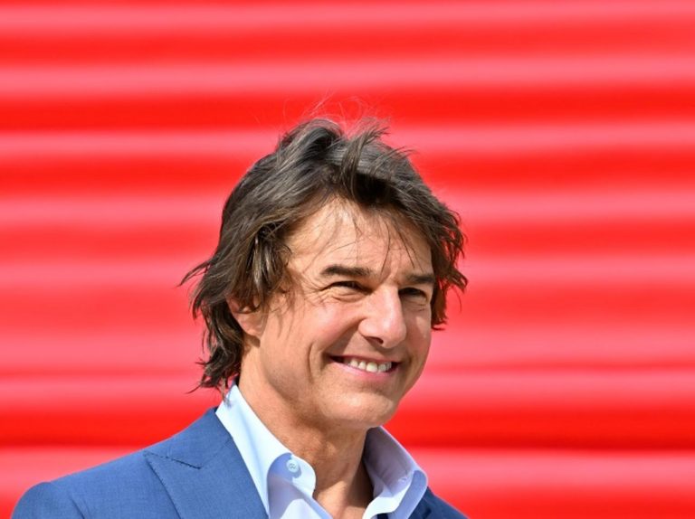 トム・クルーズがレストランを貸し切って「噂のお相手」とデート!?