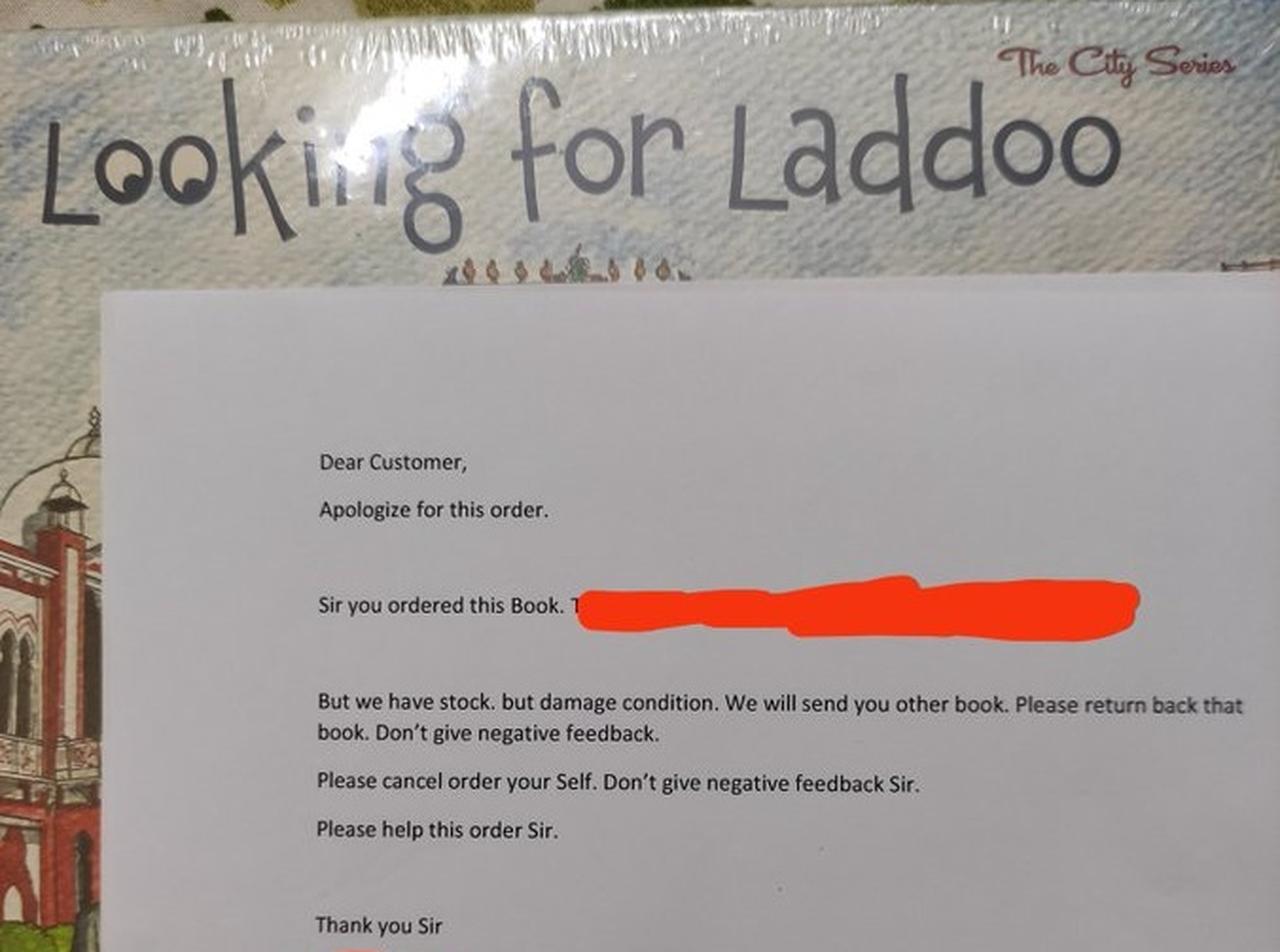 注文していない本が配達されて入っていたメモに 「同情する」「協力してあげて」