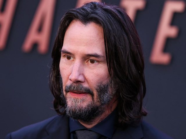 キアヌ・リーブス、覆面姿の強盗に自宅を襲撃される