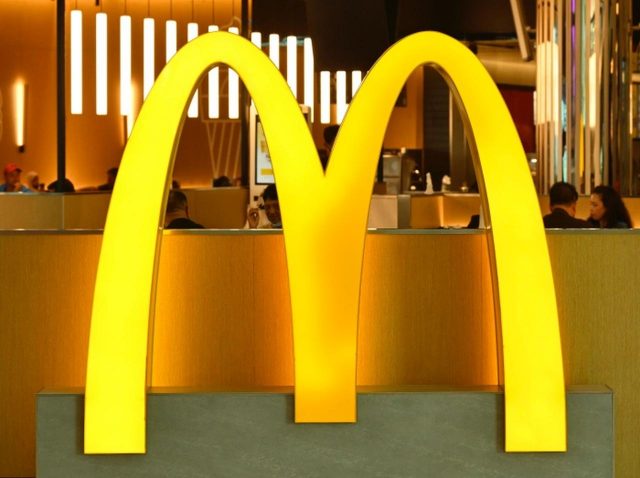 マクドナルドが全品無料で食べ放題!? ウォーレン・バフェットが持つ「ゴールドカード」とは