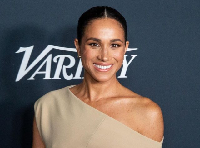 メーガン妃、100ドル以下のアクセサリーでイベントに参加