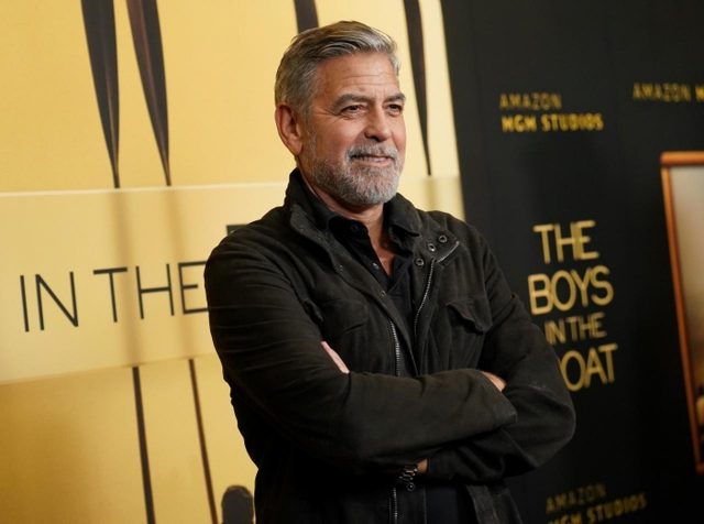 ジョージ・クルーニー、サンタクロースを使った子育て法に親近感