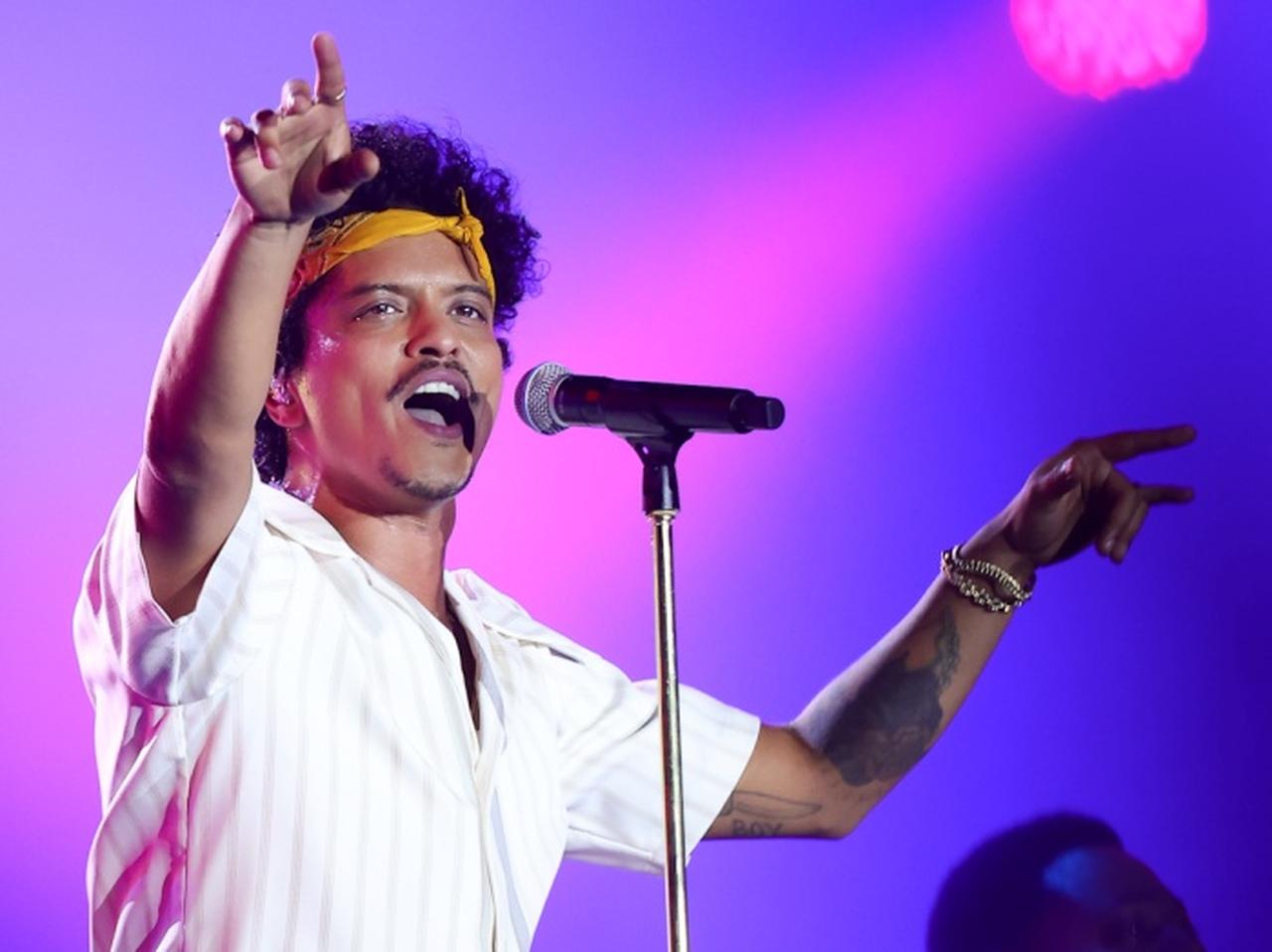 ブルーノ・マーズは杏里のファン?キティちゃんとのコラボを杏里の曲に乗せて宣伝