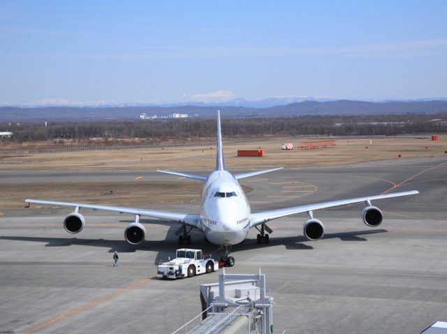 飛行機が緊急着陸、乗客が「口に出してはいけない言葉」を言ったことが原因