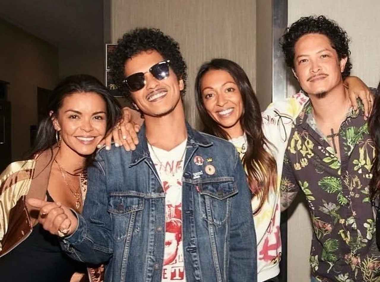 ブルーノ・マーズ姉、日本で『ある食べ物』にドハマりした結果