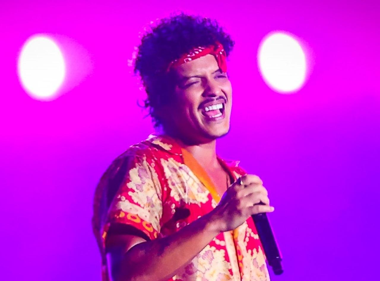 ブルーノ・マーズが『ピカチュウ』『ハローキティ』『呪術廻戦』と日本愛が炸裂