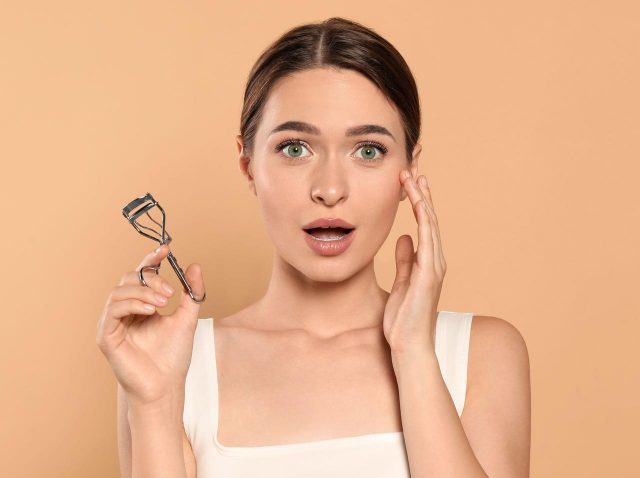 ある「ビューラー」をメイクのプロが大絶賛！どんなまつげでも上がる優秀なビューラーとは