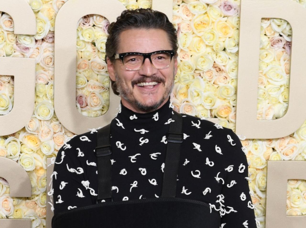 ペドロ・パスカル、ゴールデン・グローブ賞で腕を固定していた理由