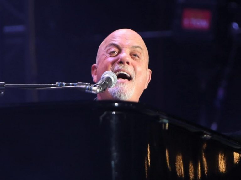 ビリー・ジョエル、来日中は子どもと一緒に『若者の聖地』へ