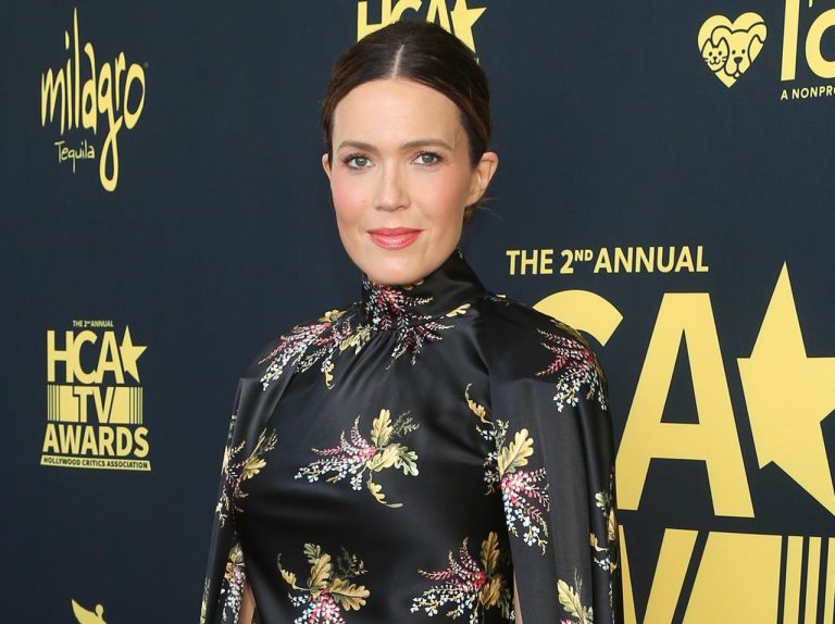 『THIS IS US』撮影中にアトピー性皮膚炎を発症、レベッカ役マンディ・ムーアが肌のために気をつけていること