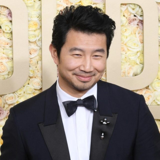 ゴールデン・グローブ賞授賞式から『盗んだ』ものがあるとシム・リウが告白