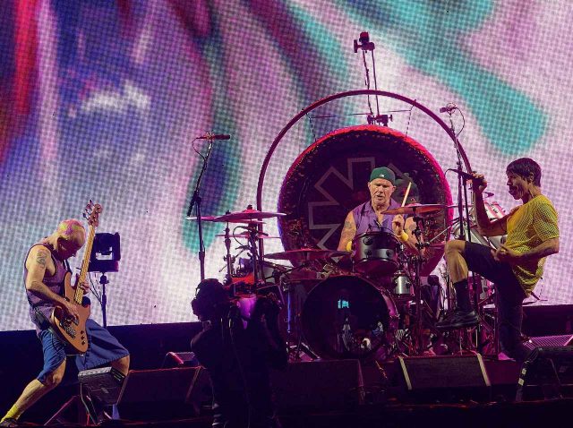 【来日決定】レッド・ホット・チリ・ペッパーズ、待望の東京ドーム2公演を発表！