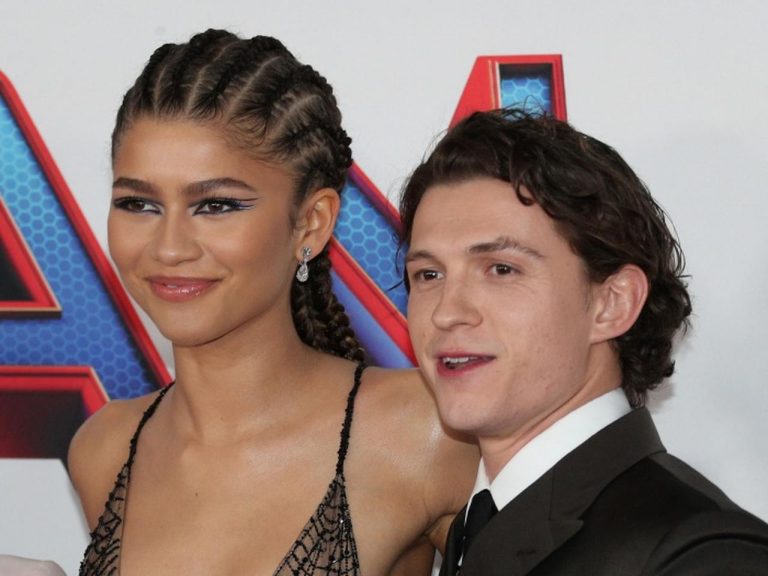 トム・ホランドが6,000万人以上の前で『のろけ』、ゼンデイヤが好きすぎる