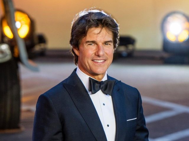 トム・クルーズの娘スリ・クルーズ、学校の行事で両親から受け継いだ才能を発揮