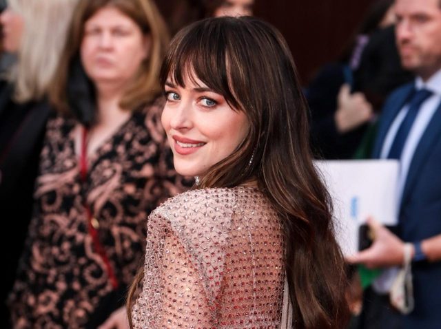 “両親が有名俳優”のダコタ・ジョンソン、「親の七光り」批判に苦言