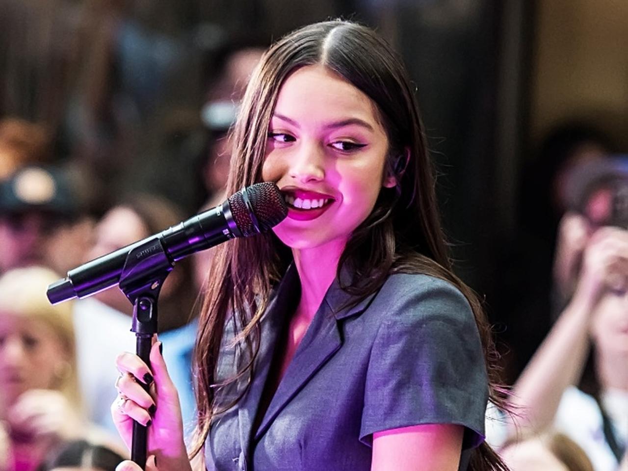 オリヴィア・ロドリゴ、初ツアー初日に『頼もしい人』が客席から見守っていた