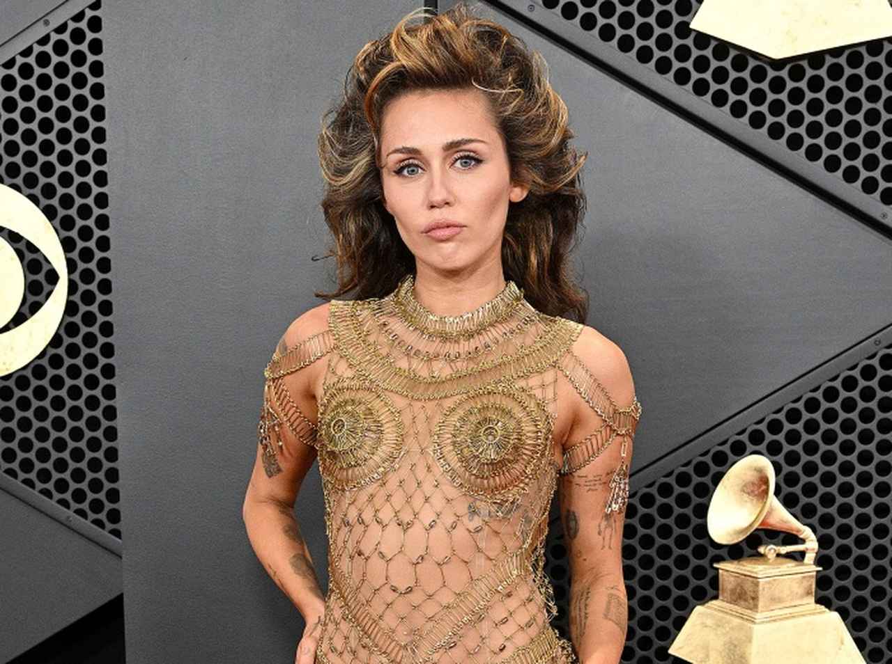 マイリー・サイラス、恋人の年下ドラマーと同棲をスタートか