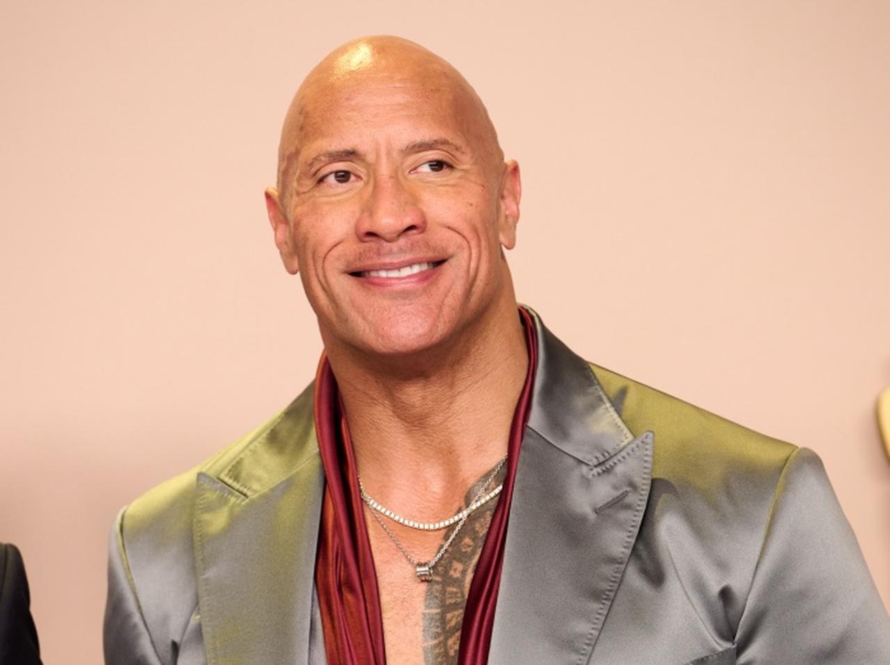 ドウェイン・ジョンソン、エミリー・ブラントのおかげで「化粧水」に目覚めた