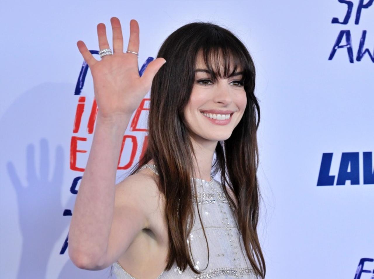 アン・ハサウェイ、お酒を飲むのをやめた「理由」を語る