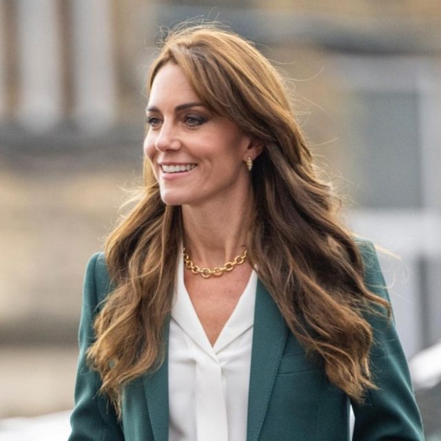 キャサリン妃がウィリアム皇太子と車に乗る姿を撮影したカメラマンが「加工疑惑」を否定