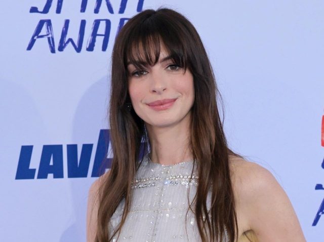 アン・ハサウェイ、若い頃に「慢性的なストレス」を抱えていた