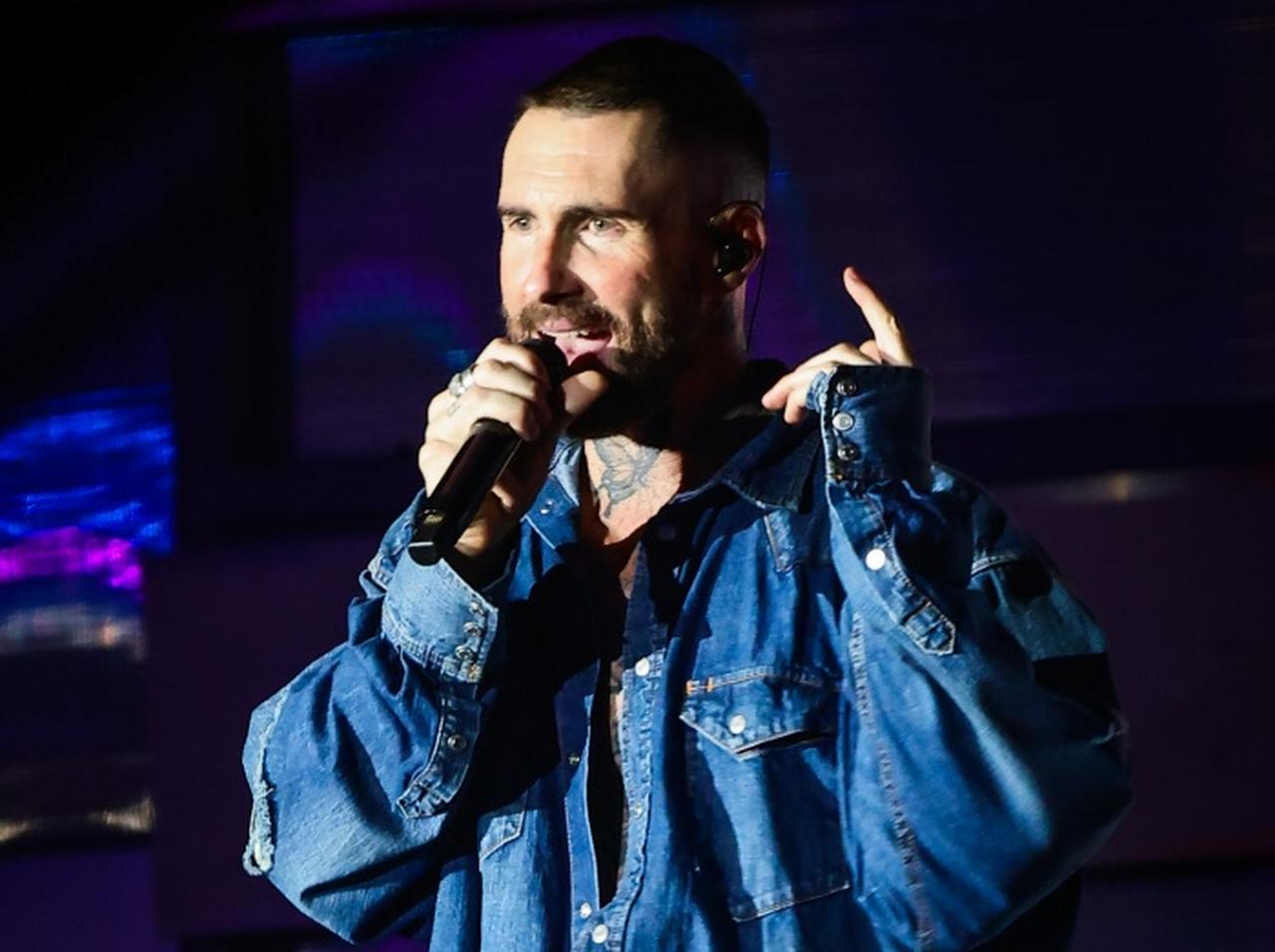 マルーン5のアダム・レヴィーン、自分の子どもたちは「マルーン5の大ファン」と明かす