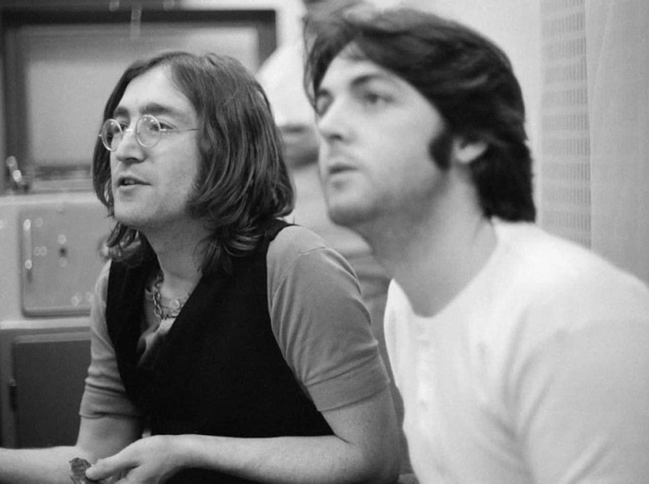 “レノン=マッカートニー”が再び、ポール・マッカートニー息子とジョン・レノン息子がコラボ