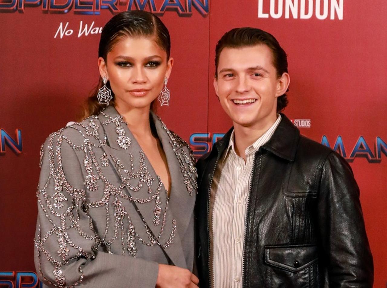 ゼンデイヤ、恋人トムの『ロミオとジュリエット』の初日公演を観劇