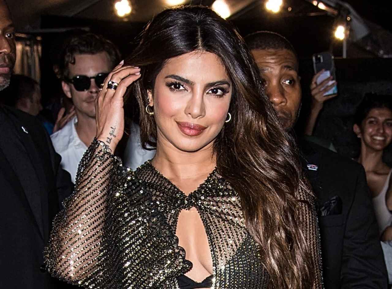 その価値65億円超え!人気女優の首元で輝くネックレスが眩しすぎる