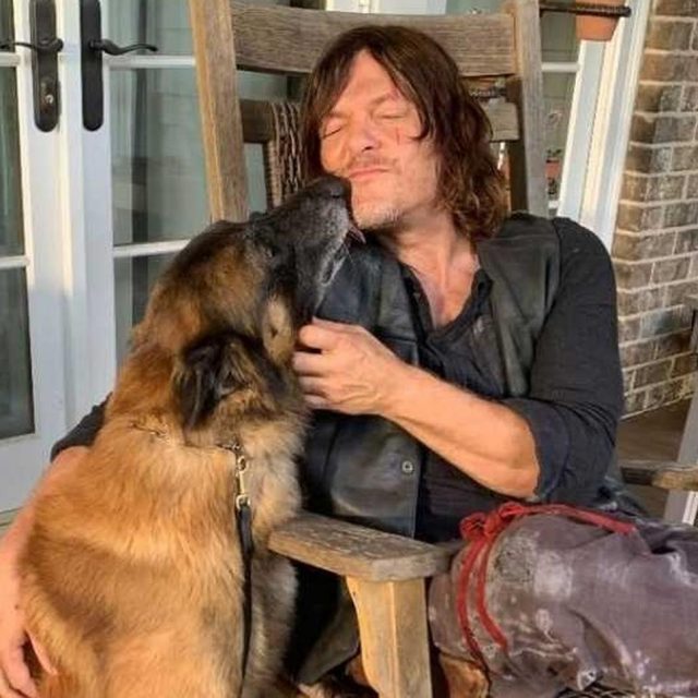 『ウォーキング・デッド』ダリルの愛犬ドッグが死去、ノーマン・リーダスが追悼