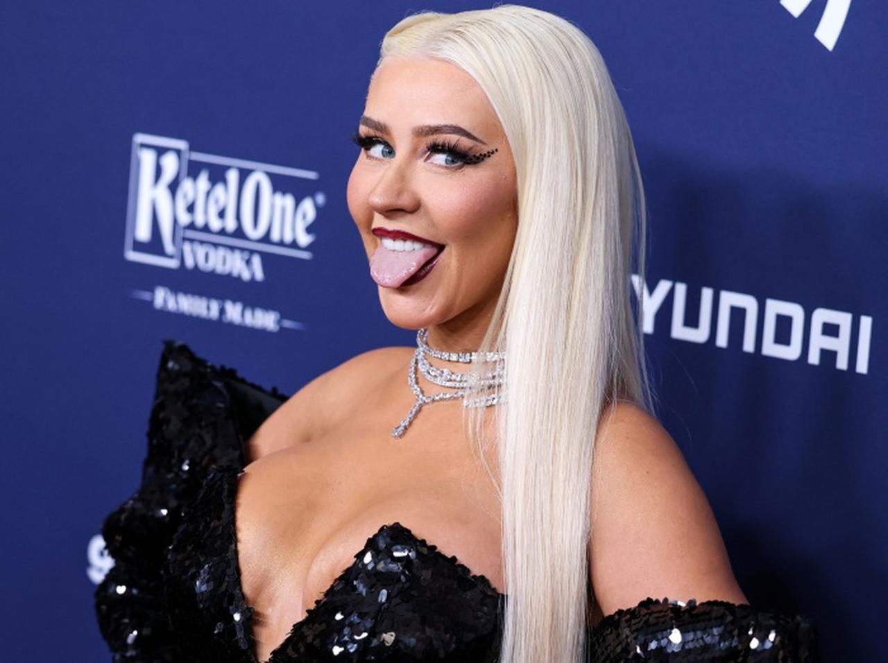 クリスティーナ・アギレラ、ロシアの大富豪の恋人の誕生日会でパフォーマンス