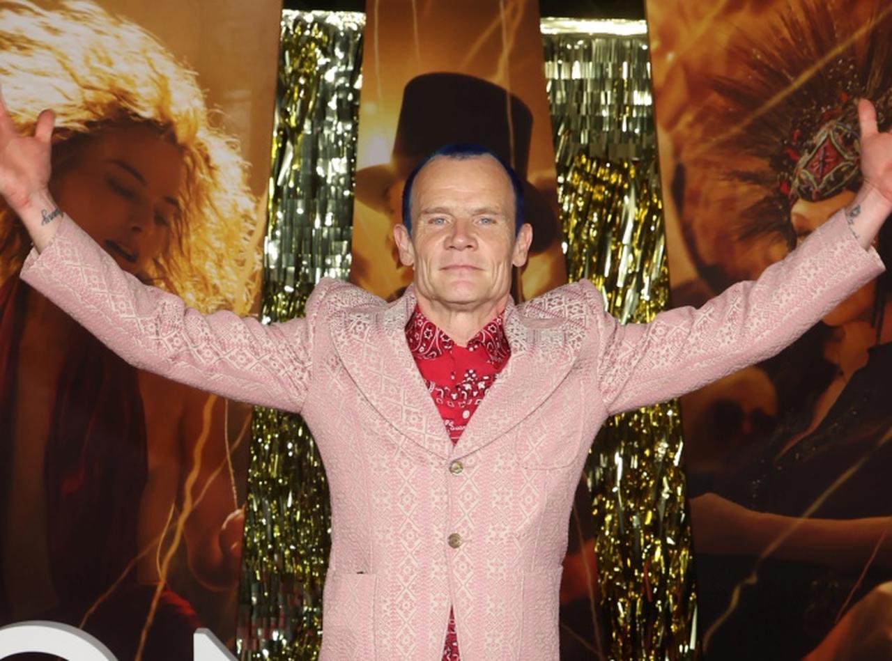 レッチリのフリー、前座のおとぼけビ〜バ〜を袖から応援