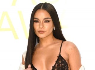 ヴァネッサ・ハジェンズ、出産後に病院から出る姿を撮影したパパラッチに怒り