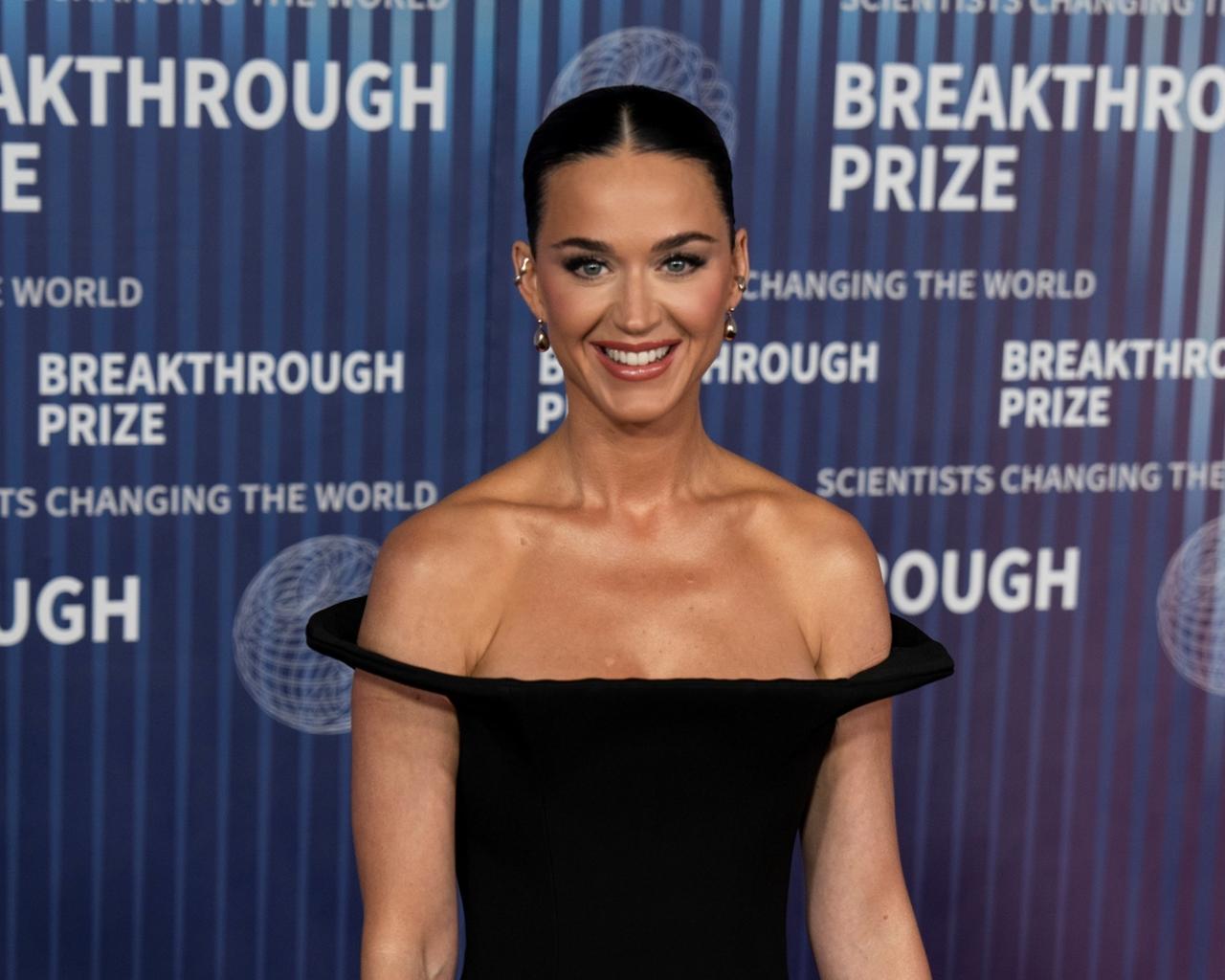 ケイティ・ペリー、チャーリー・XCXのファンを公言