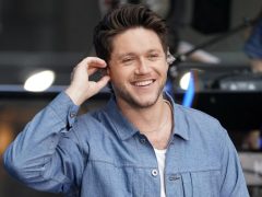 ナイル・ホーラン、コンサート会場までまさかの「徒歩」移動