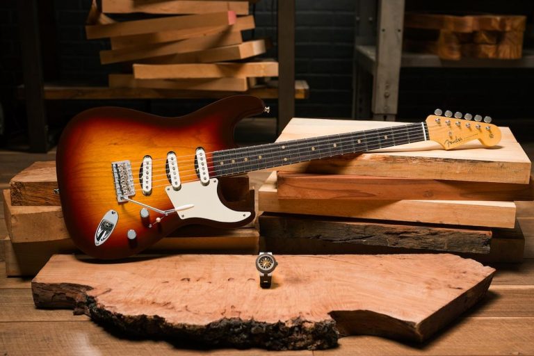 BVLGARI × FENDER！ ストラトキャスター誕生70周年を祝うビッグネーム同士のコラボレーションが実現