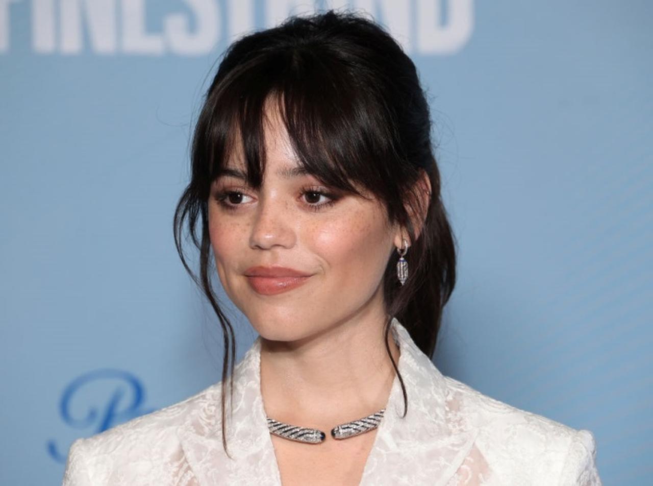 『ウェンズデー』主演、性的暴行疑惑で降板となった共演者について話す