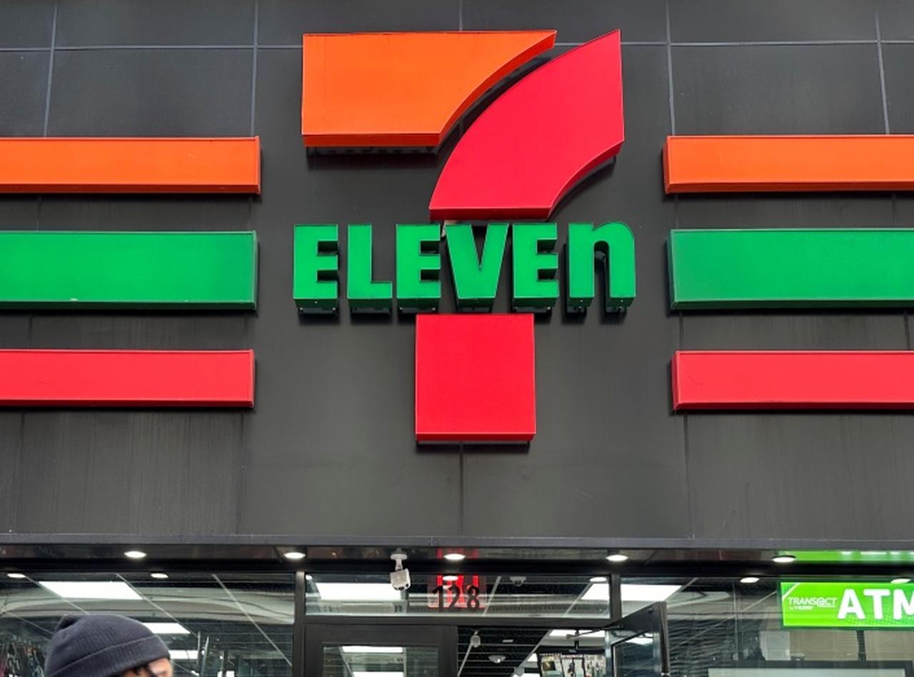 セブンイレブン、「条件を満たした人」のみ711日間コーヒーを無料にすると発表(米)
