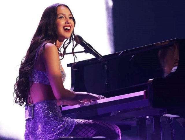 オリヴィア・ロドリゴに会えるチャンスが！アルバムを購入して豪華特典をゲットしよう