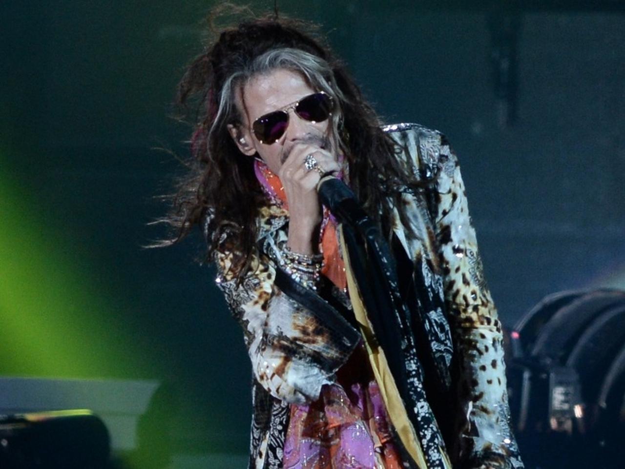 エアロスミスから悲しいお知らせ、スティーヴン・タイラーの声が戻らず