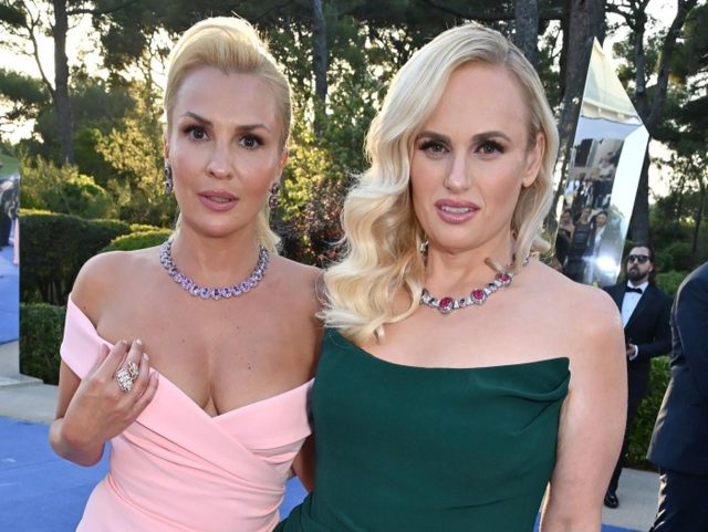 レベル・ウィルソンが結婚、2人共ウエディングドレスを着用