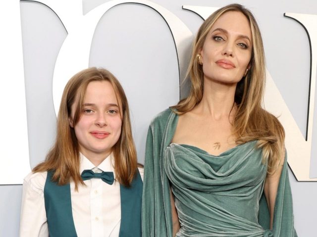 アンジェリーナ・ジョリー、16歳娘とおソロいのタトゥーをゲット