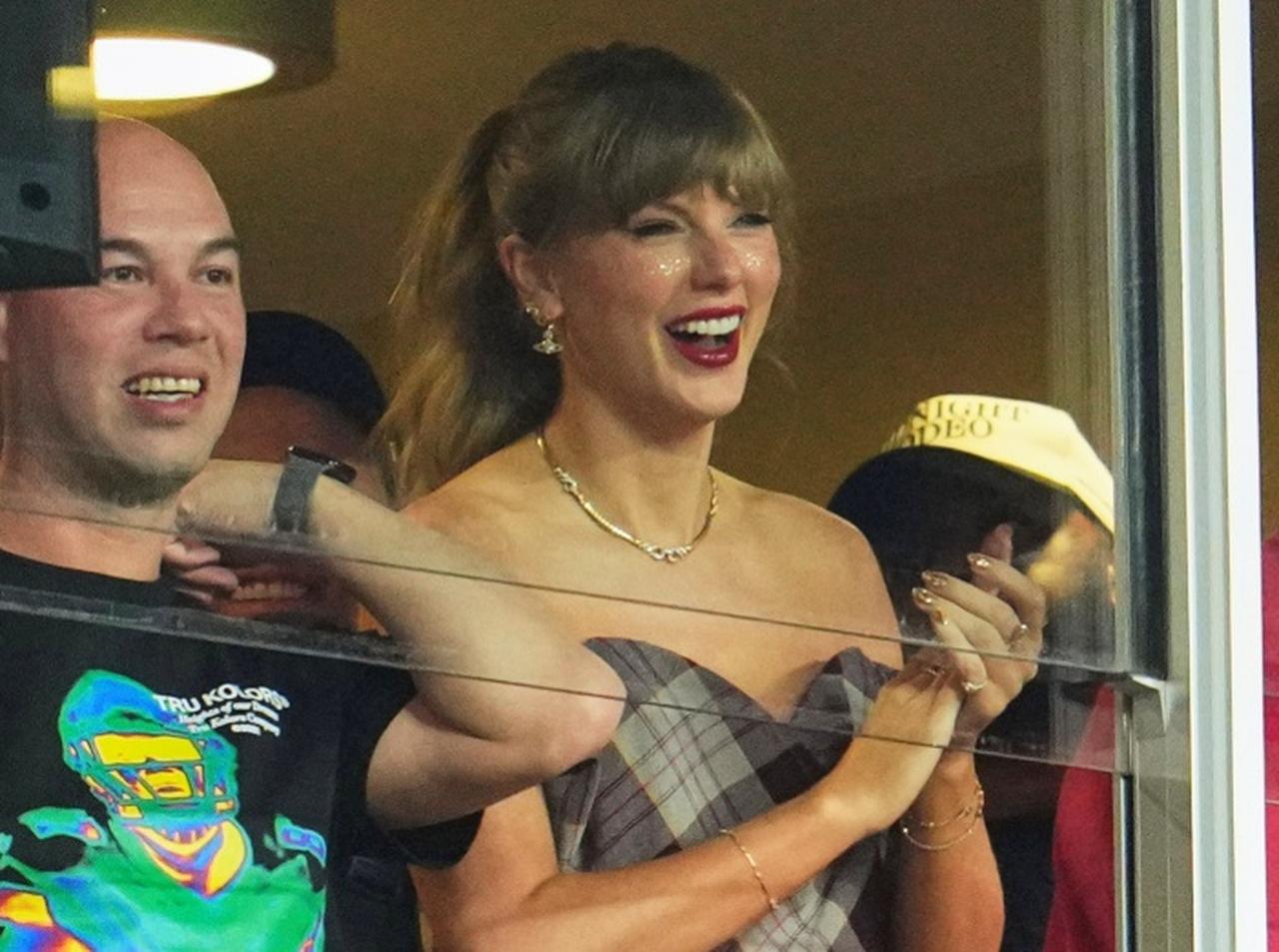 テイラー・スウィフトの「グリッターそばかす」がネクストトレンドの予感