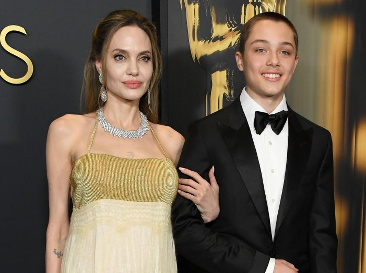 アンジェリーナ・ジョリー、息子とのレッドカーペット姿に注目!成長ぶりが話題に